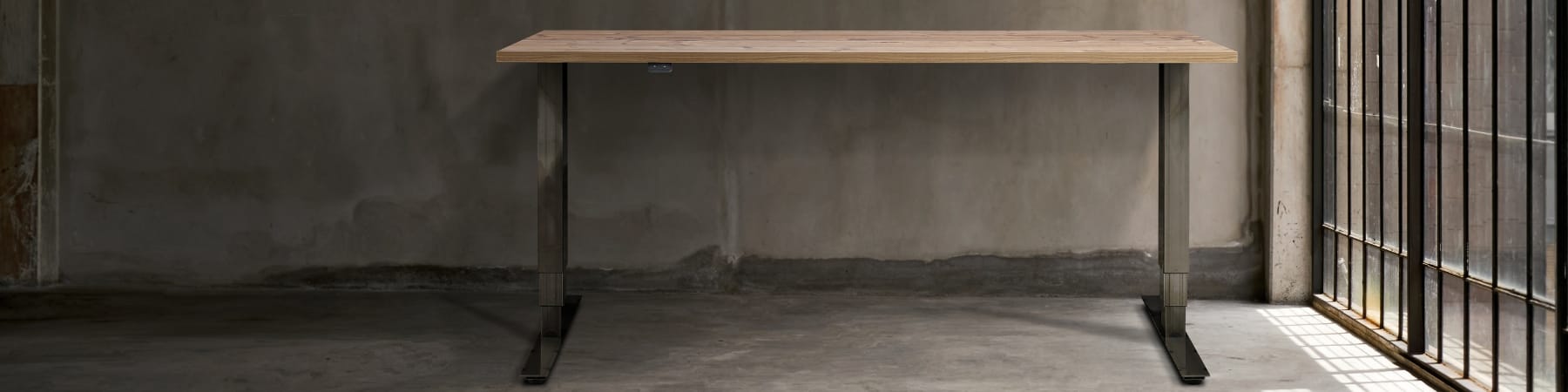 Industrial style desk - the height adjustable Smyth viewed from the front